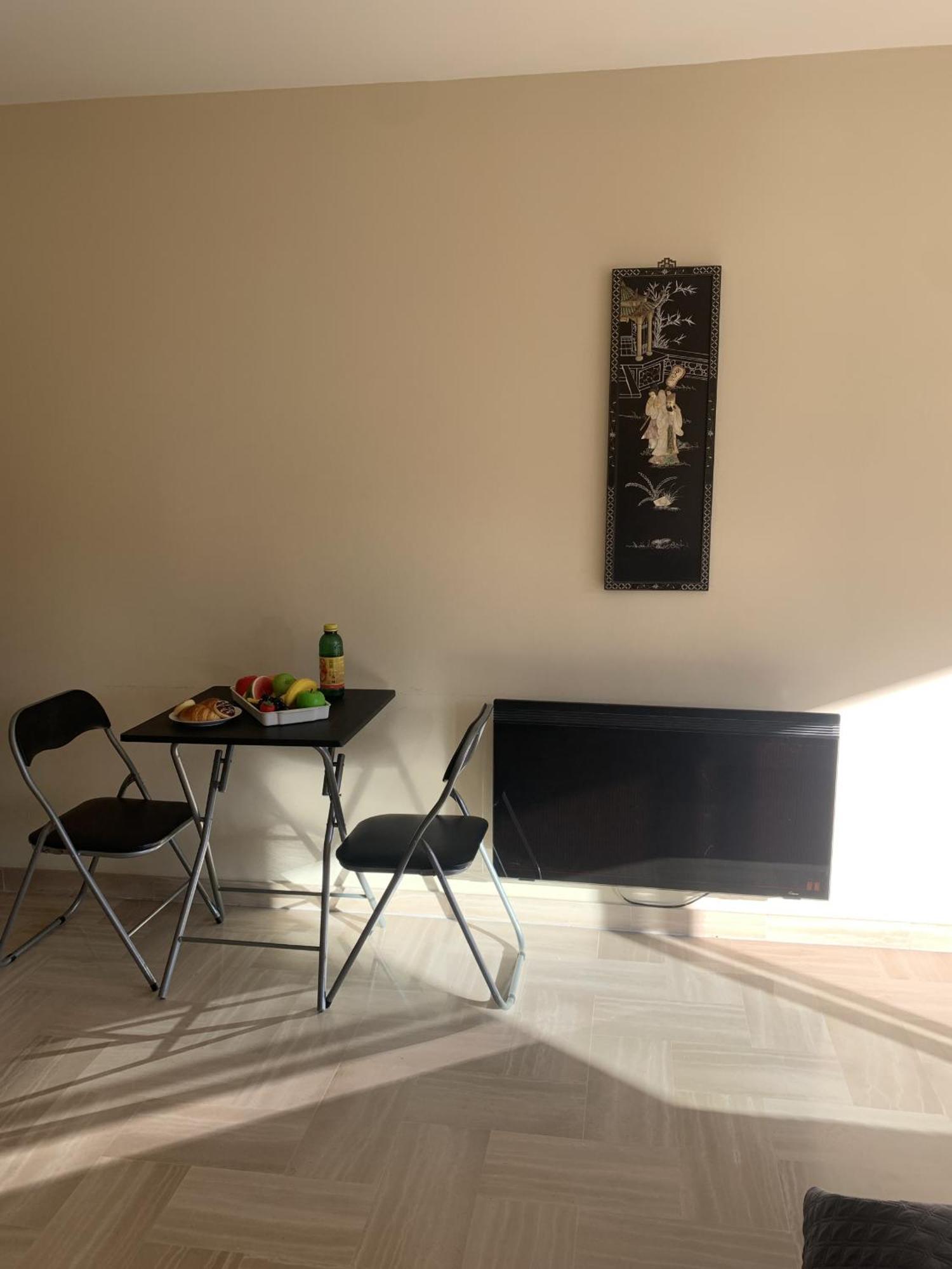 Gray d'Albion POL519 studio Cannes Extérieur photo